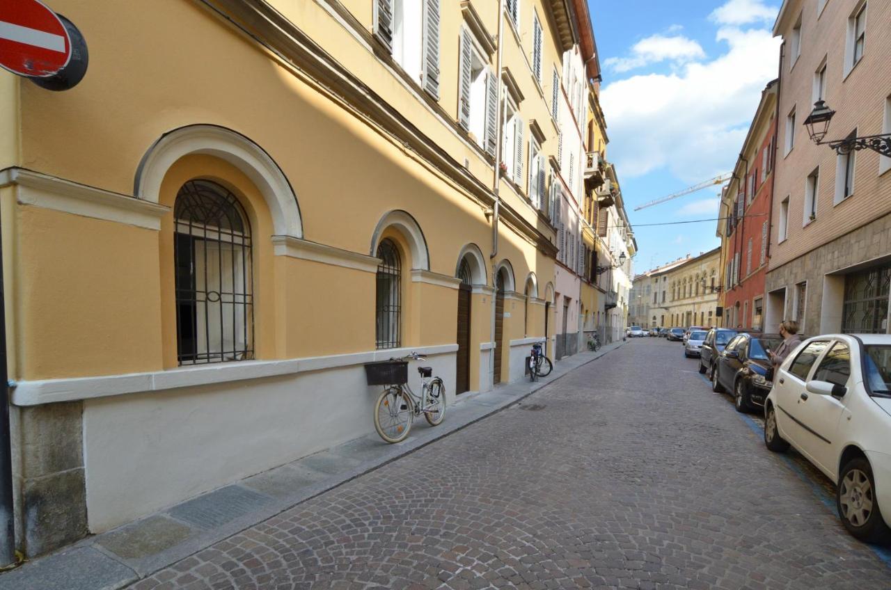 Eleganza Del Riccio Apartment Parma Luaran gambar